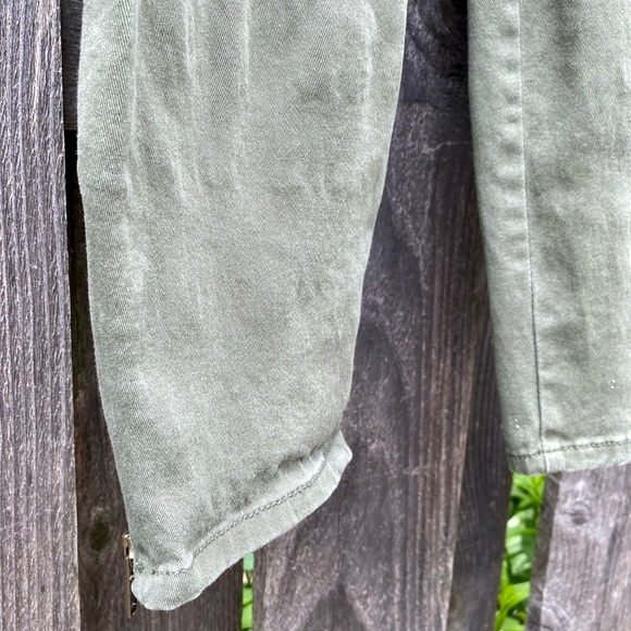 Maternity Skinny Ankle Pants with zipper detail - Picture 8 of 16